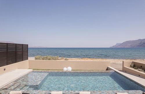 Nopigia Villa | Onora Villa - Steps from the Sea by etouri