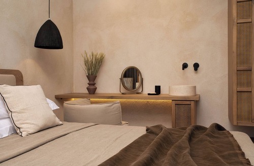 Naxos Town Hotel | Opuntia Suites Premium Villa with Outdoor Hot Tub