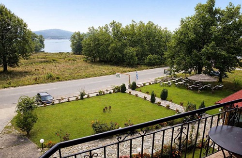 Krionerion Apartment | Orama Hotel - Lake Plastira Quad Suite