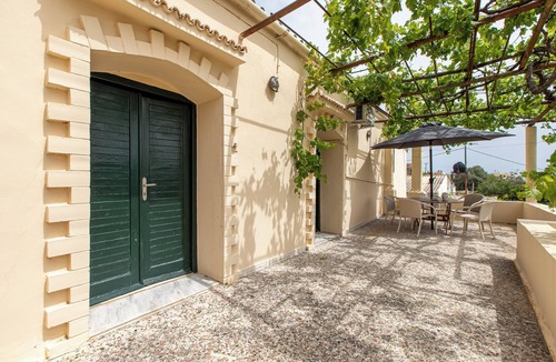Stalos Apartment | Orestis cottage house in Stalos