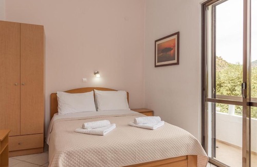 Palaiochora Apartment | Oriental Bay