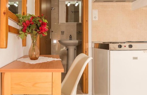 Palaiochora Apartment | Oriental Bay