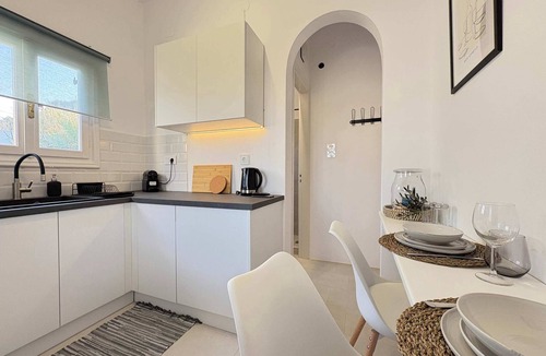 Piso Livadi Apartment | Origins II | Calm Studio near Beach & Taverns