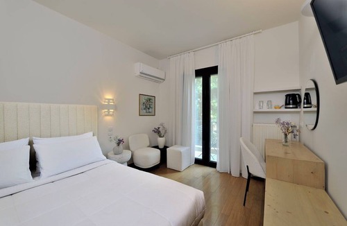 Exarhia Hotel | Orion and Dryades