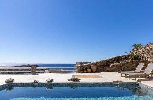 Tinos House | Οrmos seaside villa A with private pool