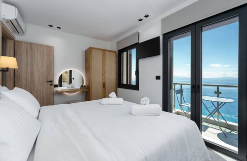 Diasella House | Ourania - Kalma Luxury Villas