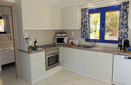 Plaka Villa | Panoramic views & a Private Pool. Walk to beach & tavernas in Almyrida or Plaka.
