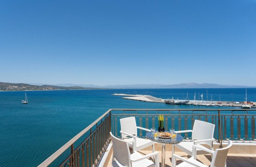 Gythio Hotel | Pantheon City Hotel