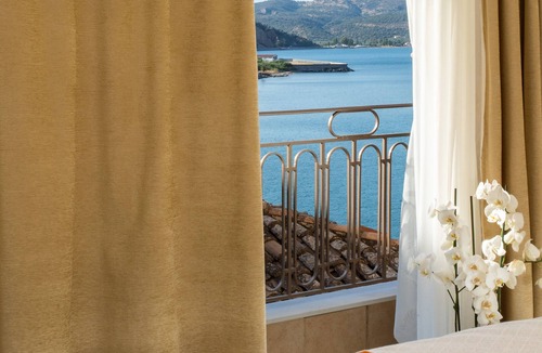 Gythio Hotel | Pantheon City Hotel
