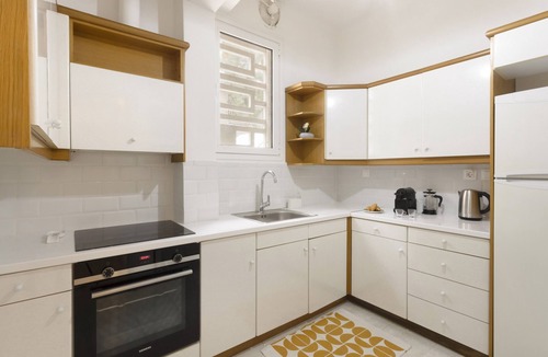 Pangrati Apartment | Pausaniou8 · Homey one bedroom in hip Pagrati