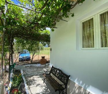 Lesbos House | Pedi’s house