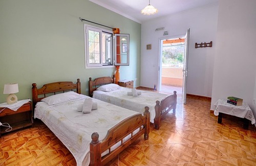 Sinarades Apartment | Pelekas Ferienwohnung mit Meerblick nur 200m vom Strand