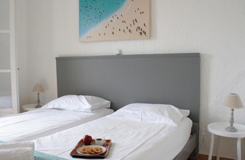Istron Apartment | Pella in Istron