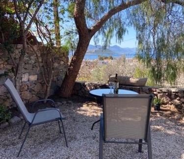 Kontos Apartment | Pepper Tree