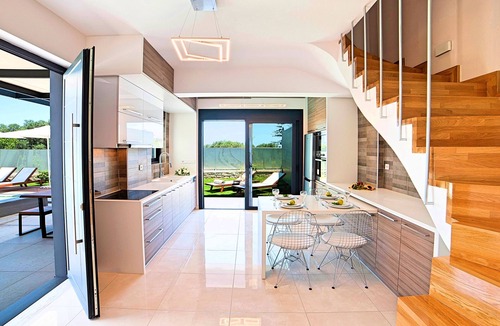 Kavallos Villa | Perla Bianca Heated Pool