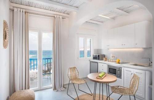 Apollonia House | Perla Suites - Delmar Collection