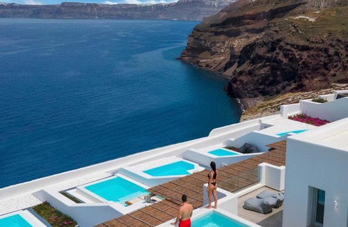 Akrotiri Hotel | Phos The Boutique