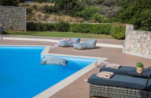 Skala Apartment | Pieno di Luce Skala loft with private 107m2 pool and breakfast
