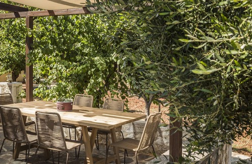 Pesada Cottage | Ploes Luxury Cottages “Eleni” overlooking the sea