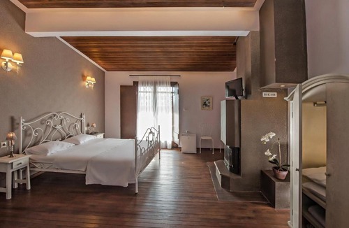 Katachas Apartment | Polys Guest House