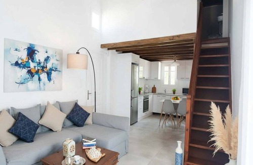 Ornos Apartment | Poolside stay with Coastal Views