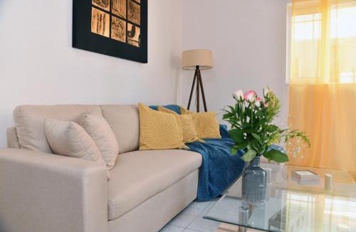 Kokinos Pirgos Apartment | Porto Alta - Relaxing Retreat with Port Glimpse