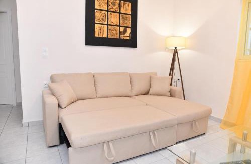 Kokinos Pirgos Apartment | Porto Alta - Relaxing Retreat with Port Glimpse