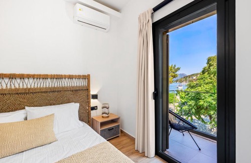 Vathi Hotel | Porto Vathi Suites