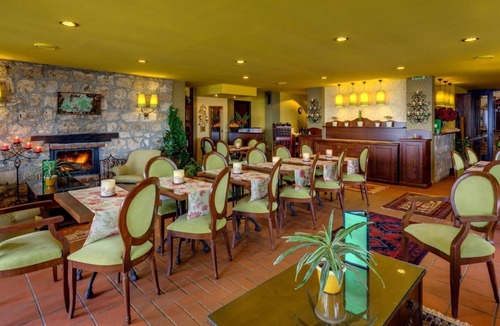 Naousa Bed & Breakfast | Premium Double - Esperides Traditional Retreat