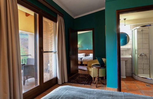 Naousa Condo | Premium Quad Retreat - Esperides Sunny Getaway