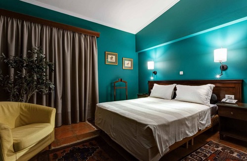 Naousa Condo | Premium Quad Retreat - Esperides Sunny Getaway