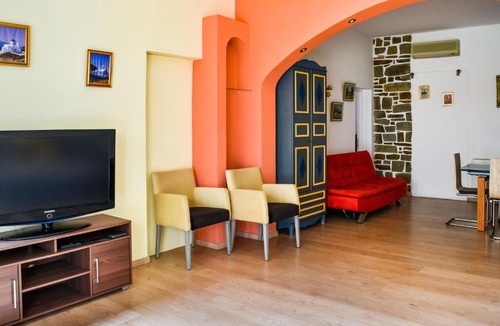 Azolimnos House | Pretty Holiday Home in Syros near Sea