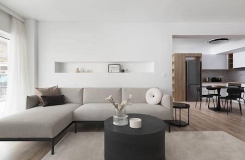 Ampelokipoi Apartment | Prime 3BR Apartment in Ampelokipoi