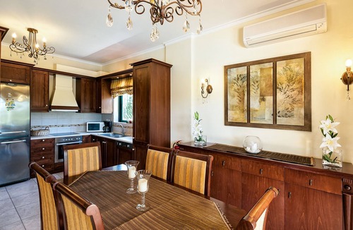 Chania Villa | Private pool ★ Sea view ★ Wifi ★ Beach at 1km ★ 3 bedrooms