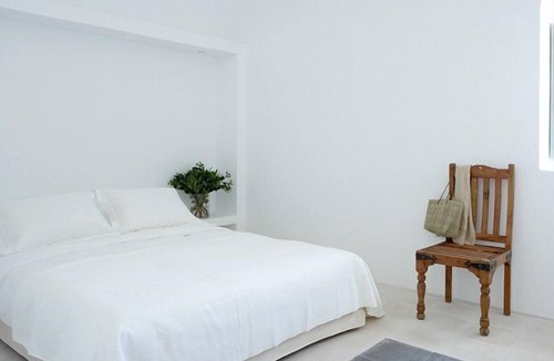 Pyrgos Villa | R 346 Luxury and Spacious 3 Bedroom Villa with Pool and Outdoor Jacuzzi