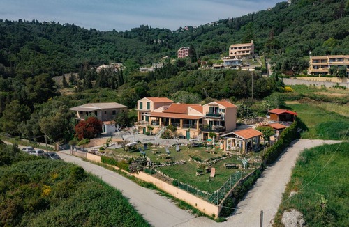 Sinarades Apartment | Rainbow An Apartment, Pelekas Beach, 40 meters from the sea