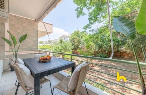 Vari-Voula-Vouliagmeni Apartment | Riviera Haven - Serene Sunny Retreat Near Seaside!