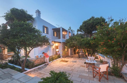 Agios Romanos House | Romano Garden House, 50 m from the beach, Tinos