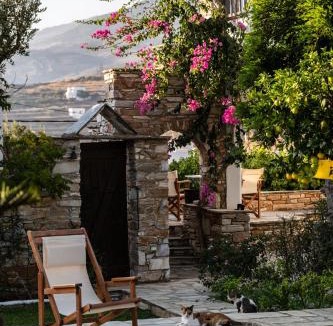 Agios Romanos House | Romano Garden House, 50 m from the beach, Tinos