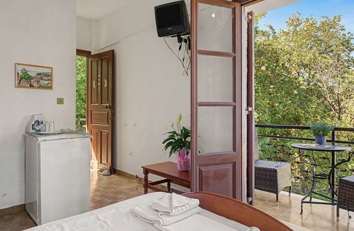 Psaropouli Apartment | Room 'Orama 17' with Sea View, Wi-Fi and Air Conditioning