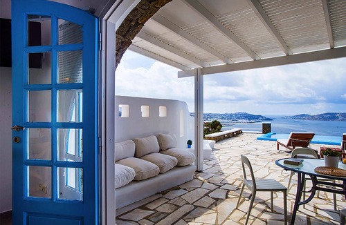 Agios Stefanos House | Rose Studio 3 with shared pool and sea view