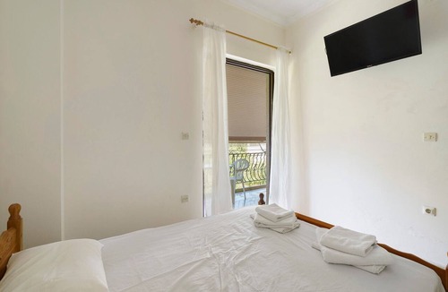 Nikolaiika Apartment | Rousetis Studio 101 - 200m from the Sea in Aígio