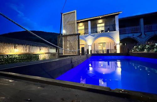 Limni Keri Apartment | Royal Jelly Suites - Renovated Suites with Pool Just 5 Minutes walk from the Beach By Villa Mana Gers