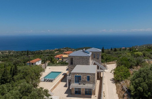 Skinaria Apartment | Royal Majestic Residences with Pool & Sea View
