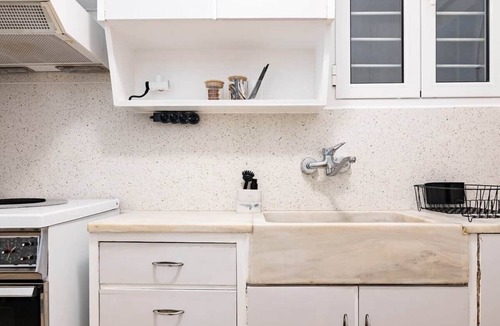 Attiki Apartment | S homes | Athens · Retro-Modern 2BR · Attiki Metro