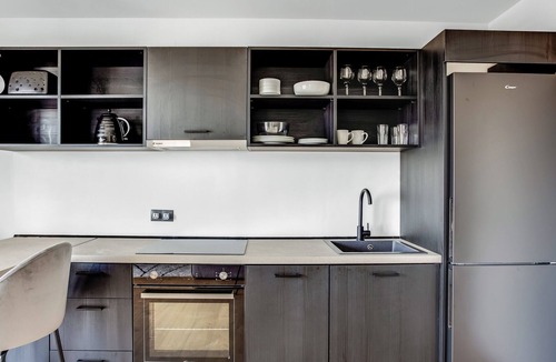 Thessaloniki Apartment | Sanders Arch - Smart 1-Bdr. Apt. w/ Balcony