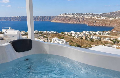 Akrotiri Apartment | Santo Caves, Santorini Suite with Private Hot Tub