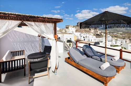 Akrotiri Apartment | Santorini Rooftop Hot Tub Suite w/Panoramic Views