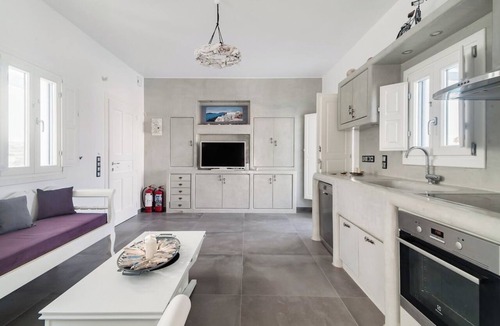 Kamari Cottage | Santoxenia Luxury Villa | Private Pool, Jacuzzi & Sea View