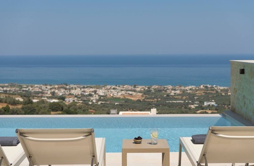 Adele Villa | Sapera Villa I, Iconic Architecture & Sea Views